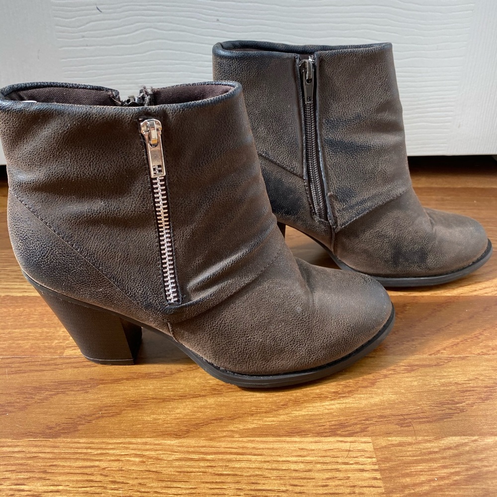 Booties - Picture 5 of 7